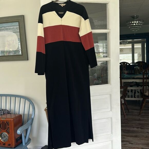 Vintage Retro Like New Vanity Fair Half Zip Robe HouseCoat size Medium - Picture 1 of 9